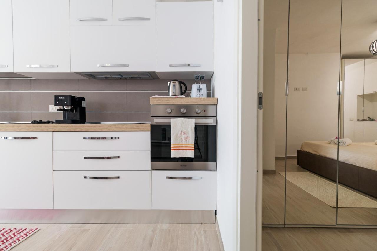 Purple Flower Suite Apartment Cala Gonone Esterno foto