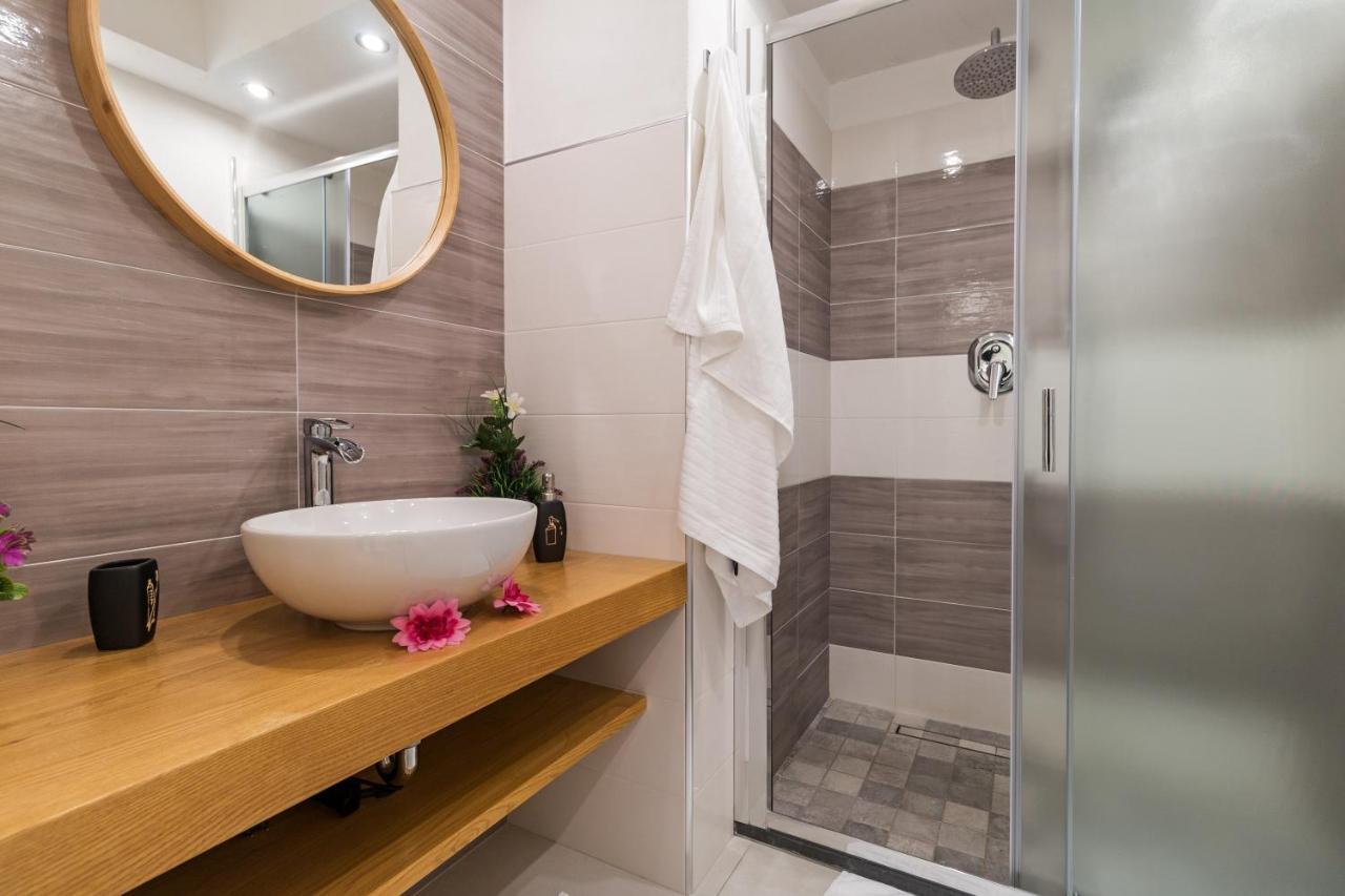 Purple Flower Suite Apartment Cala Gonone Esterno foto
