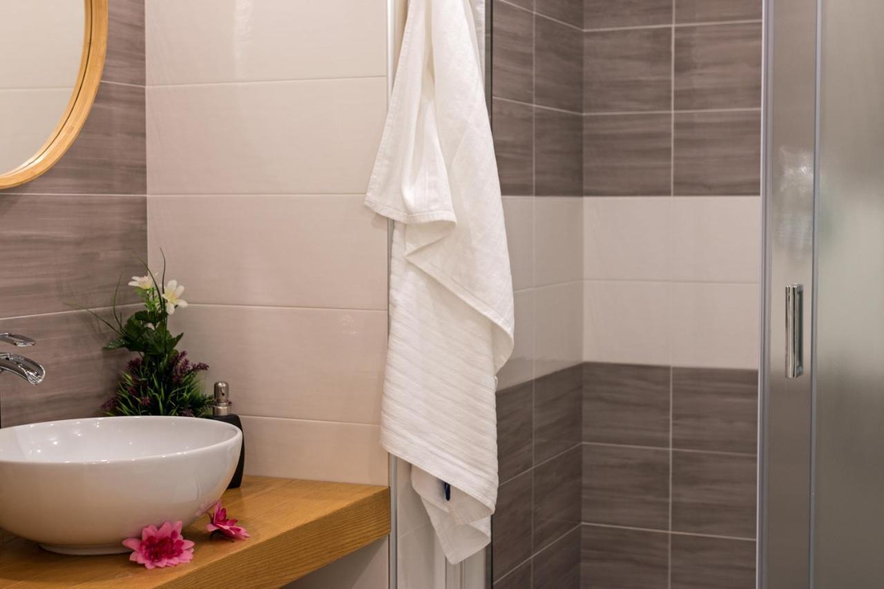 Purple Flower Suite Apartment Cala Gonone Esterno foto