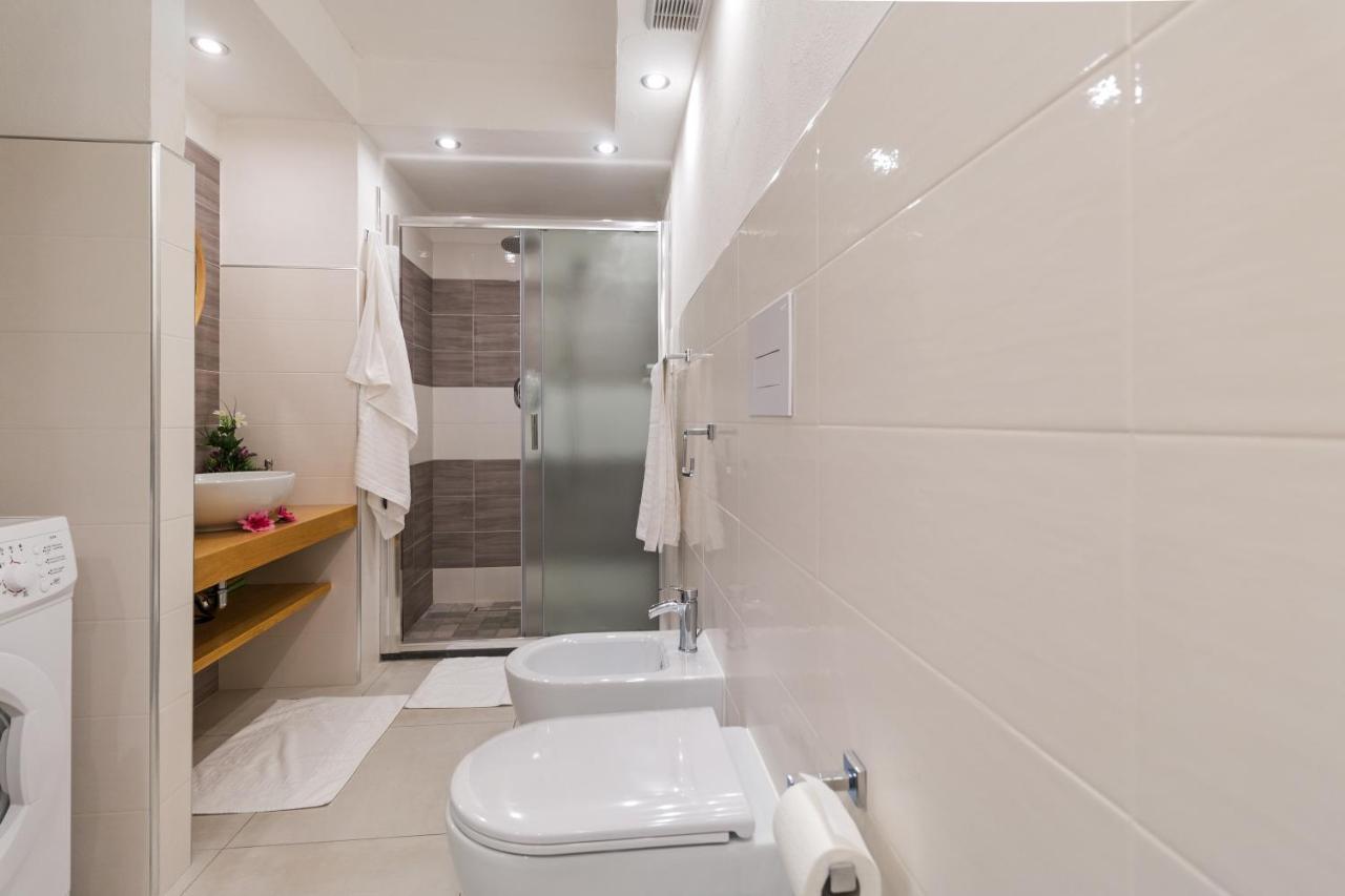 Purple Flower Suite Apartment Cala Gonone Esterno foto