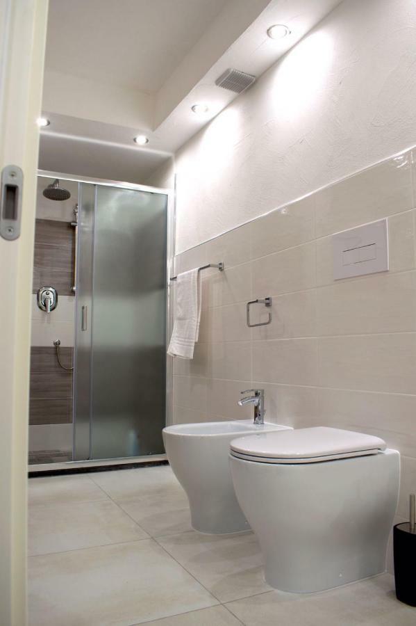 Purple Flower Suite Apartment Cala Gonone Esterno foto