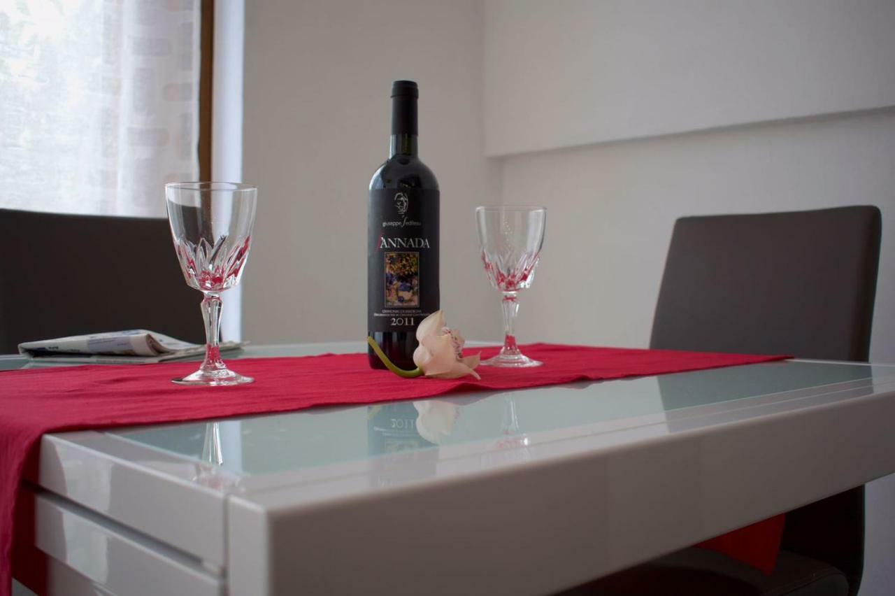 Purple Flower Suite Apartment Cala Gonone Esterno foto